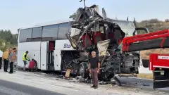 Tarsus’ta Otobüs Tıra Çarptı: 9 Kişi Yaralandı! - 33 Mersin - Mersin Son Dakika İnternet Haberleri