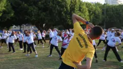 Mersinliler Güne Sporla Başlıyor: Belediye'nin Sabah Etkinliklerine Yoğun İlgi! - 33 Mersin - Mersin Son Dakika İnternet Haberleri