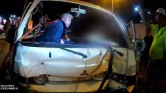 Mersin Erdemli'de Minibüs Dolmuşa Çarptı: 6 Yaralı! - 33 Mersin - Mersin Son Dakika İnternet Haberleri